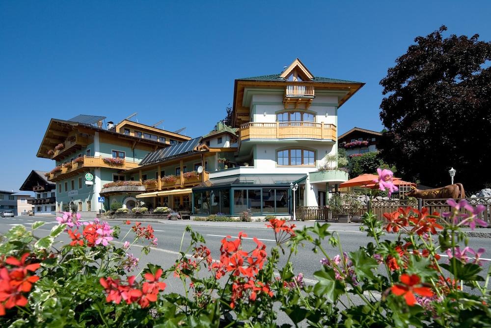 Hotel Gasthof Obermair Fieberbrunn Exterior photo